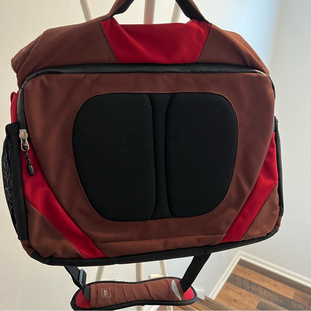 Rei CoOp Quantum Messenger Bag Gem